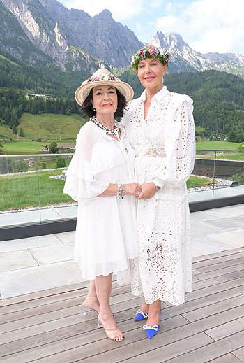 Natascha Ochsenknecht mit Mama Baerbel: Midsommar Party im Naturressort Puradies in Leogang (Österreich) (©Foto: Star Press)